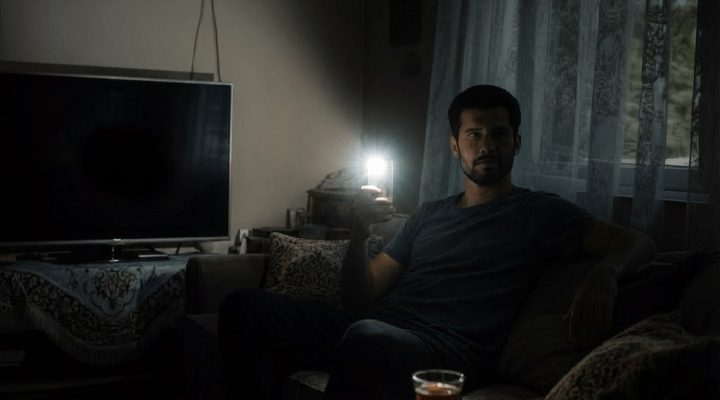 وقتی برق قطع می‌شود، شما همچنان روشن می‌مانید